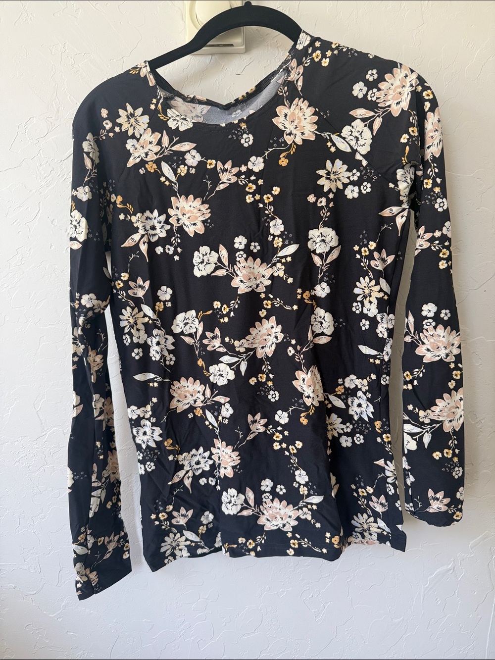 Black Floral Billabong Long-Sleeve Women’s Swim Shirt